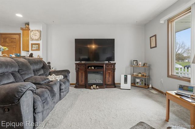 2491 Valley Church Drive, Clio, MI 48420
