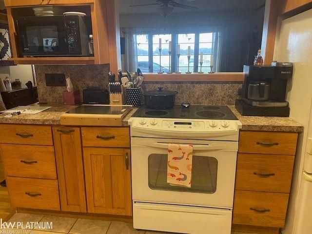 2567 St. Clair River Drive, Algonac, MI 48001