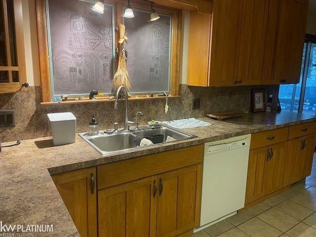 2567 St. Clair River Drive, Algonac, MI 48001