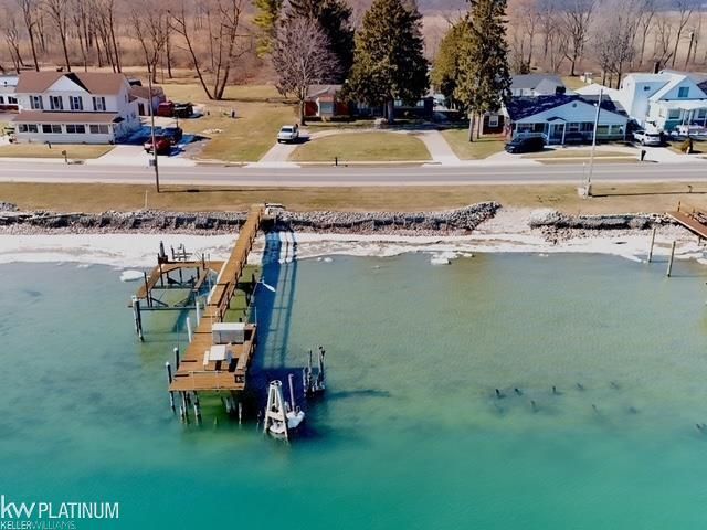 2567 St. Clair River Drive, Algonac, MI 48001