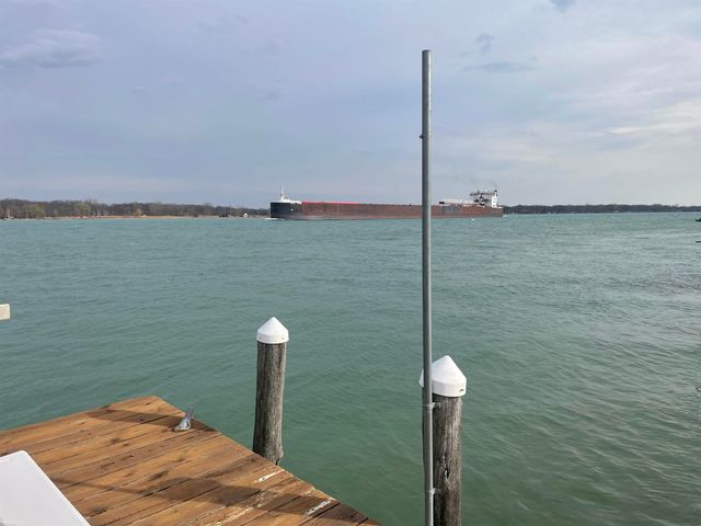 2567 St. Clair River Drive, Algonac, MI 48001