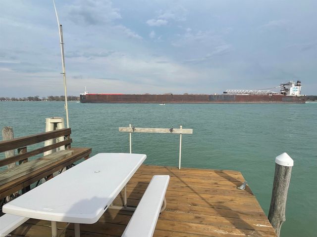 2567 St. Clair River Drive, Algonac, MI 48001