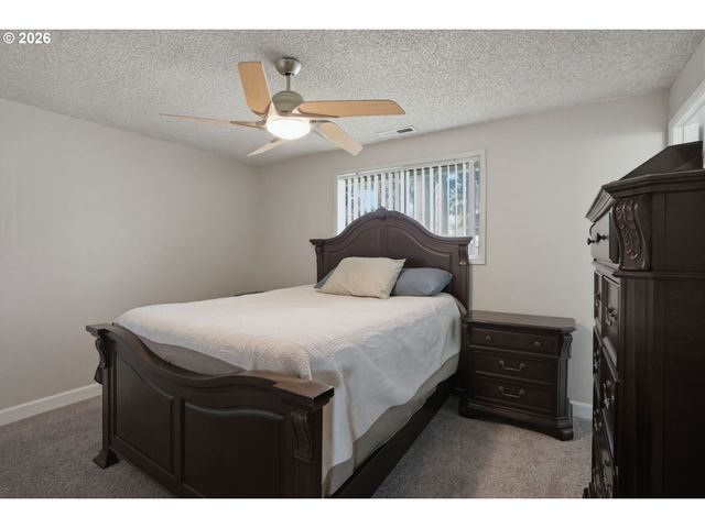 15212 Ne 31ST St, Vancouver, WA 98682