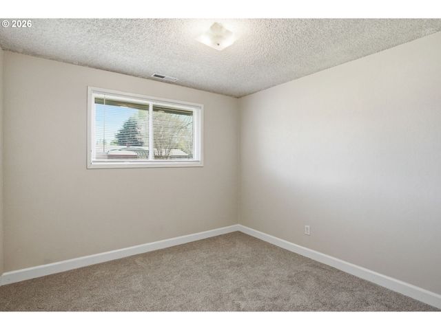 15212 Ne 31ST St, Vancouver, WA 98682