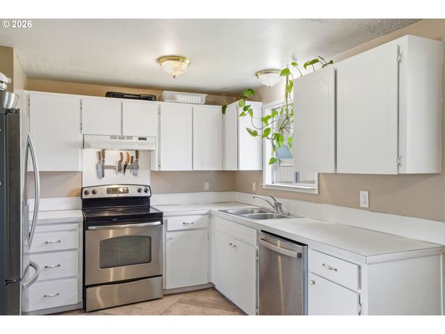 15212 Ne 31ST St, Vancouver, WA 98682