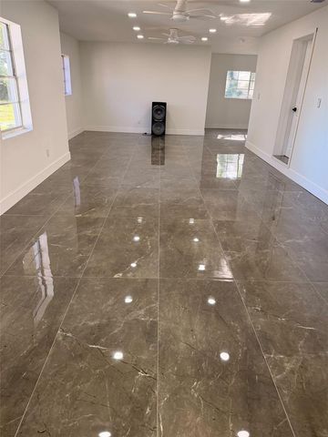 21402 E STATE ROAD 64, Bradenton, FL 34212