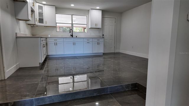 21402 E STATE ROAD 64, Bradenton, FL 34212