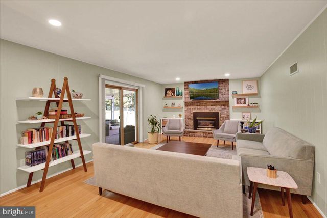1616 SHERWOOD RD, Wyomissing, PA 19610