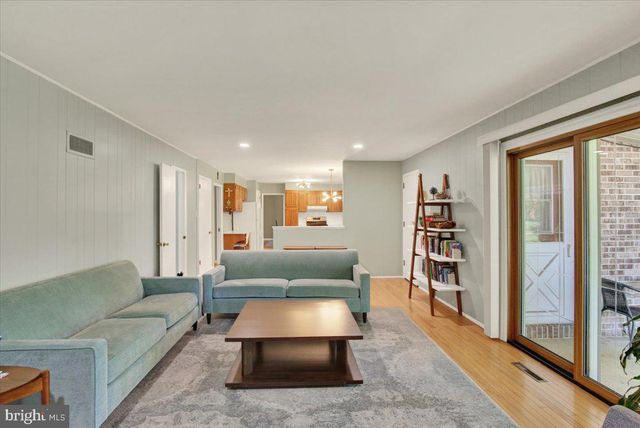 1616 SHERWOOD RD, Wyomissing, PA 19610