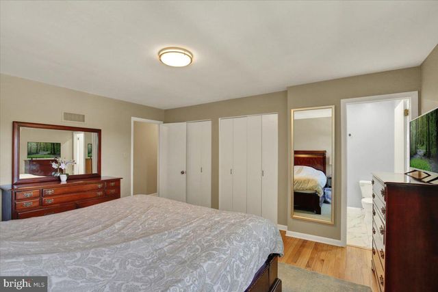1616 SHERWOOD RD, Wyomissing, PA 19610