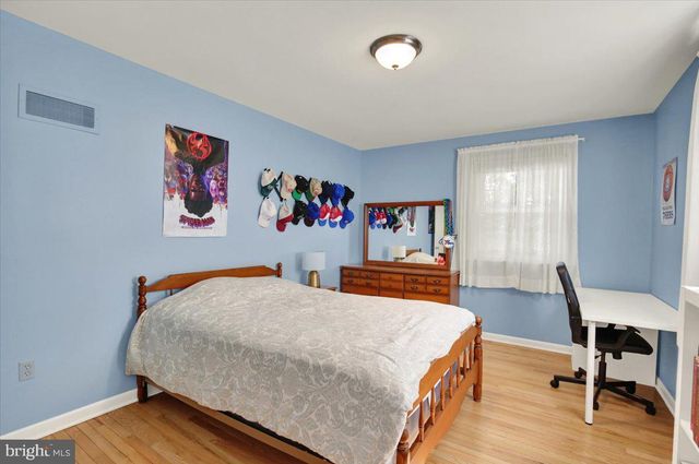 1616 SHERWOOD RD, Wyomissing, PA 19610