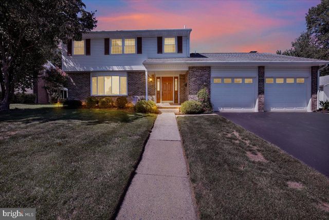 1616 SHERWOOD RD, Wyomissing, PA 19610