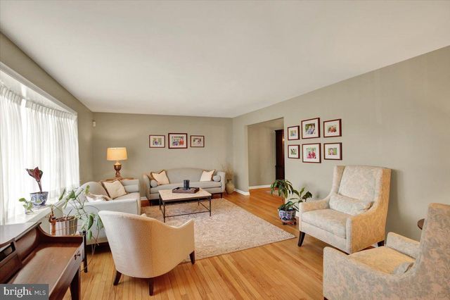 1616 SHERWOOD RD, Wyomissing, PA 19610