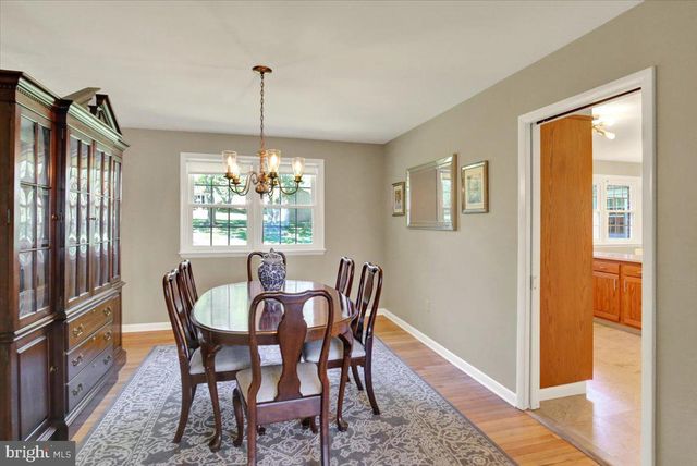 1616 SHERWOOD RD, Wyomissing, PA 19610