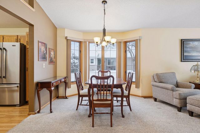 1866 Granite Avenue N, Oakdale, MN 55128