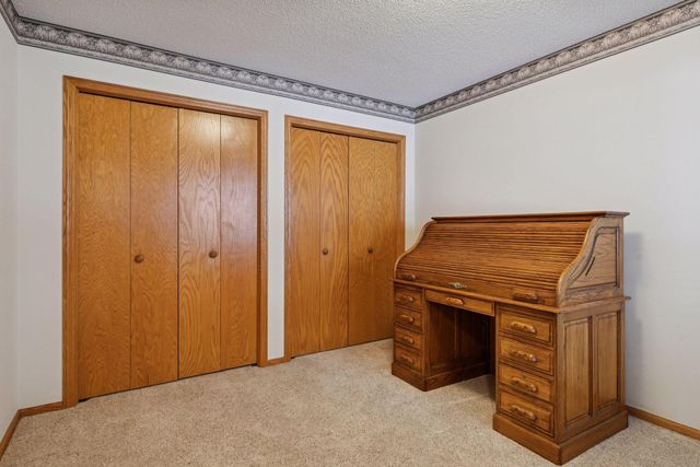 1866 Granite Avenue N, Oakdale, MN 55128