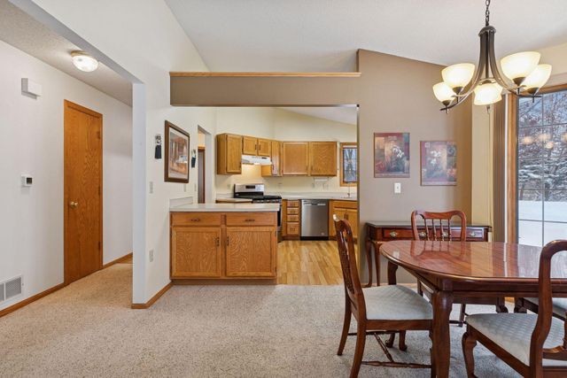 1866 Granite Avenue N, Oakdale, MN 55128