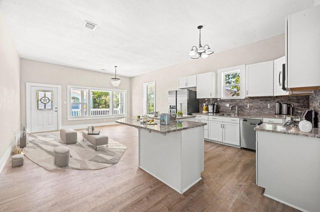 1812 27th Street, Galveston, TX 77550