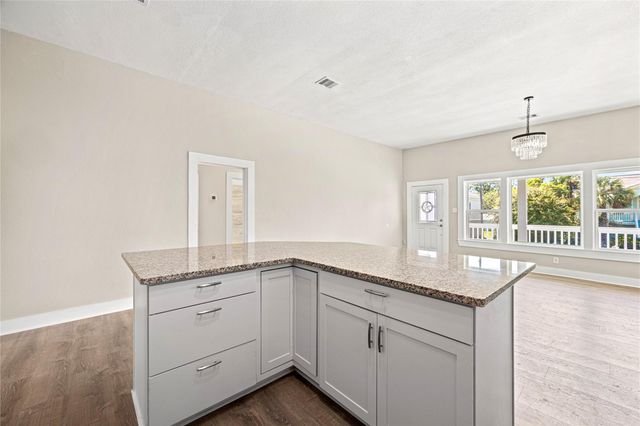 1812 27th Street, Galveston, TX 77550