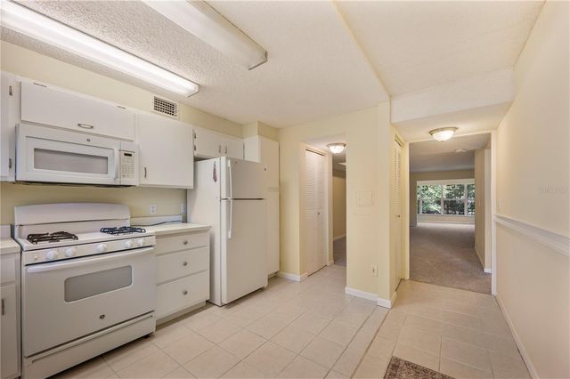 400 EL CAMINO DRIVE 204, Winter Haven, FL 33884