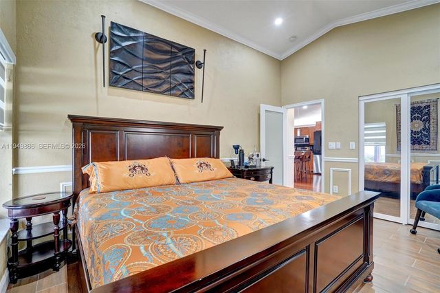 311 SW 203rd Ave, Pembroke Pines, FL 33029