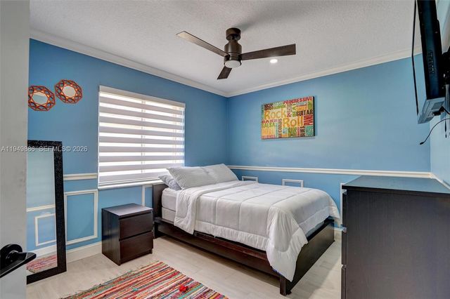 311 SW 203rd Ave, Pembroke Pines, FL 33029