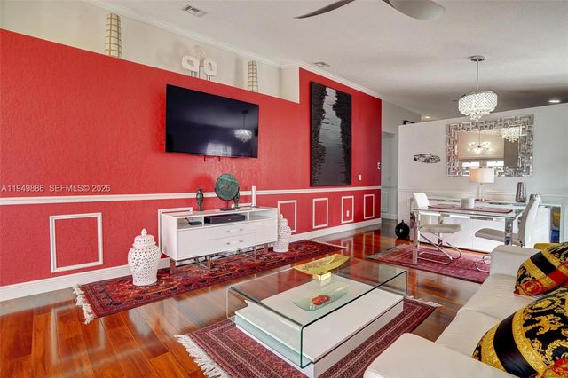 311 SW 203rd Ave, Pembroke Pines, FL 33029