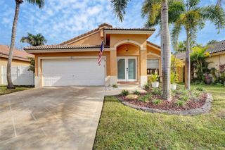 311 SW 203rd Ave, Pembroke Pines, FL 33029