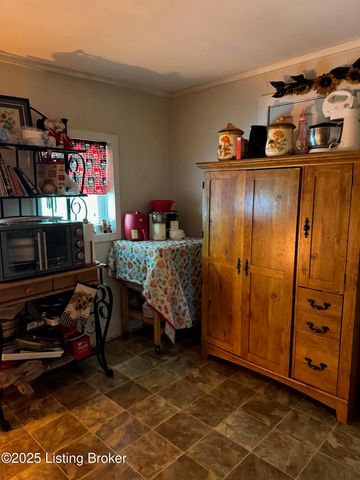 363 N 27th St, Louisville, KY 40212