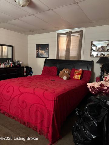 363 N 27th St, Louisville, KY 40212