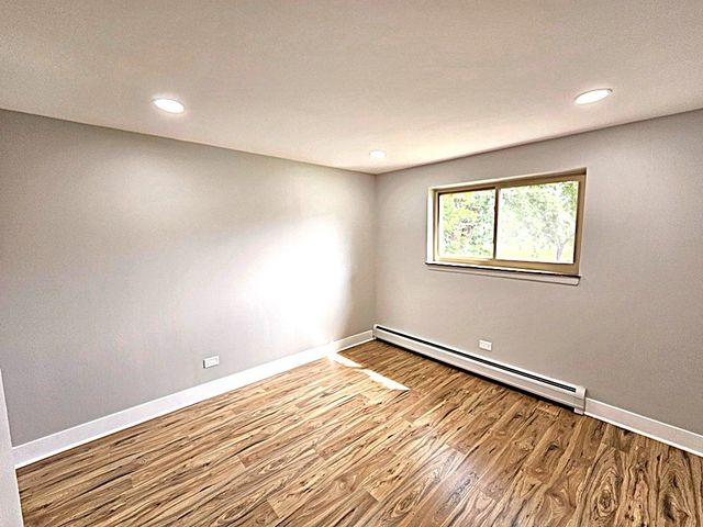 568 Fairway View Drive 2J, Wheeling, IL 60090