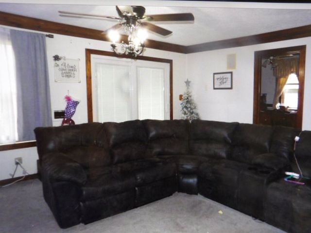 832 W Raymond Street W, Harrisburg, IL 62946