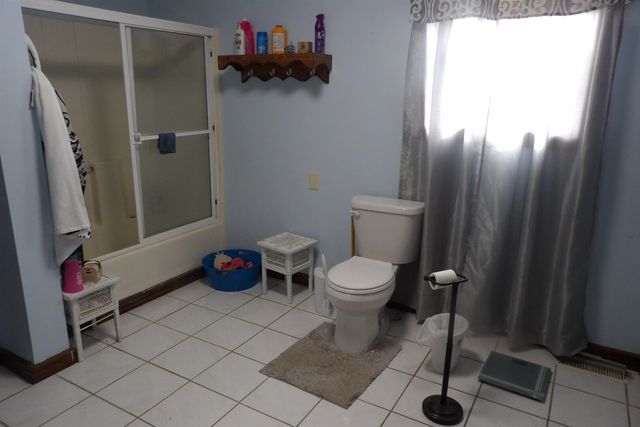 832 W Raymond Street W, Harrisburg, IL 62946