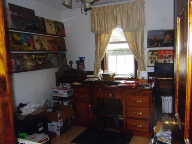 832 W Raymond Street W, Harrisburg, IL 62946