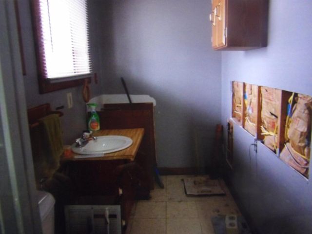 832 W Raymond Street W, Harrisburg, IL 62946