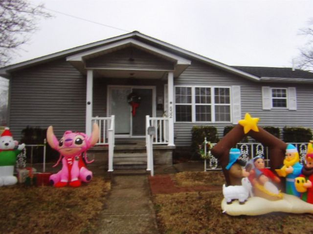 832 W Raymond Street W, Harrisburg, IL 62946