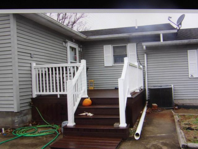 832 W Raymond Street W, Harrisburg, IL 62946