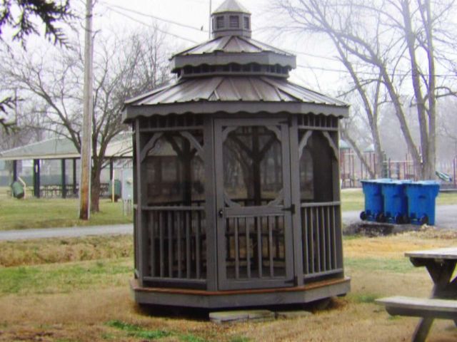 832 W Raymond Street W, Harrisburg, IL 62946