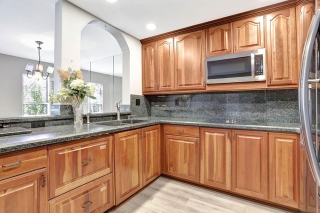 3213 NE 16th Street 112, Pompano Beach, FL 33062