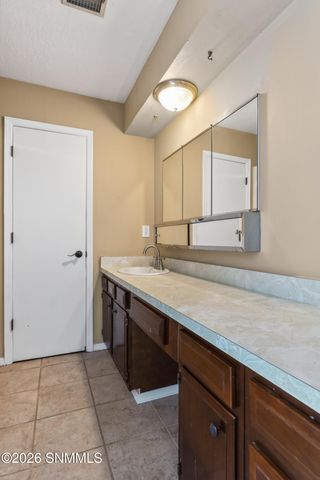 3104 Missouri Avenue, Las Cruces, NM 88011