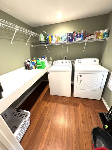 13939 N State Highway 71, El Campo, TX 77437