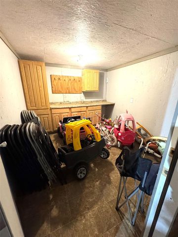 13939 N State Highway 71, El Campo, TX 77437