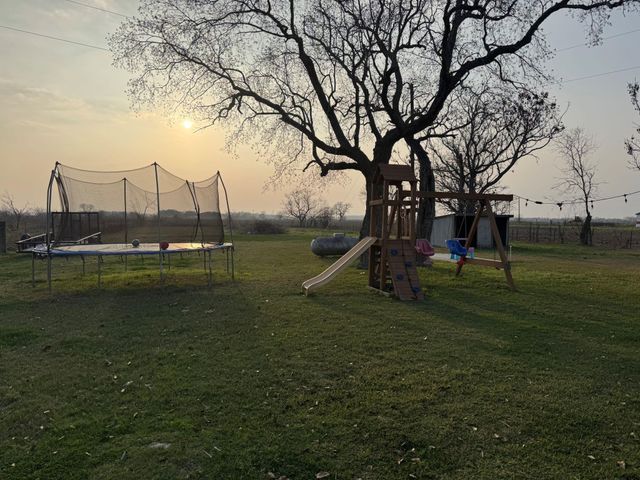 13939 N State Highway 71, El Campo, TX 77437