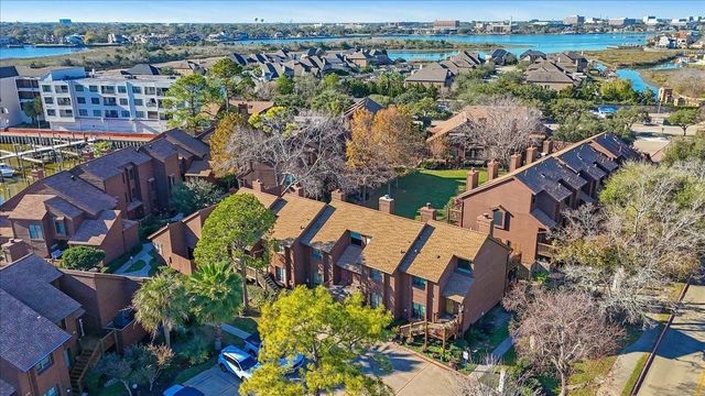 727 Davis Road, League City, TX 77573