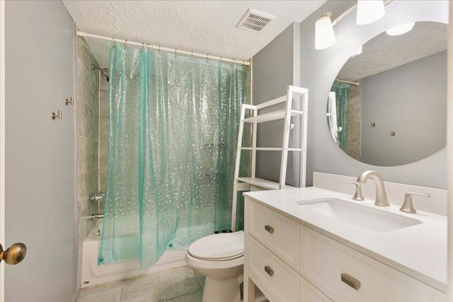 727 Davis Road, League City, TX 77573