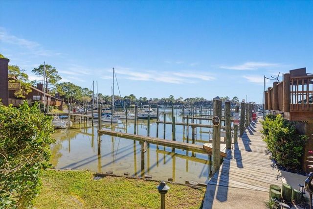 727 Davis Road, League City, TX 77573