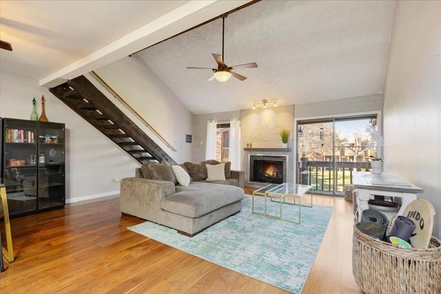 727 Davis Road, League City, TX 77573