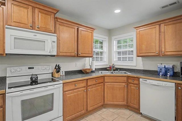 2 Sleepy Oaks Trail NE, Rome, GA 30165
