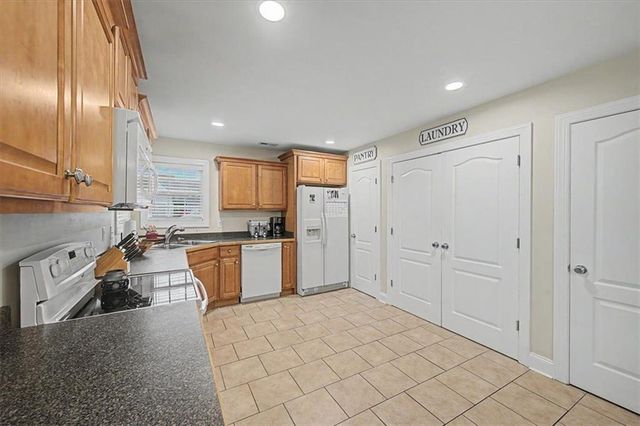 2 Sleepy Oaks Trail NE, Rome, GA 30165