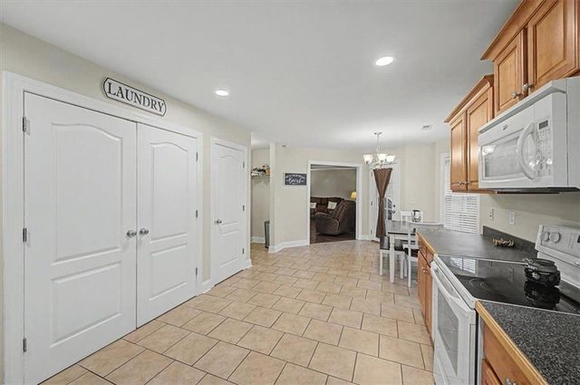 2 Sleepy Oaks Trail NE, Rome, GA 30165